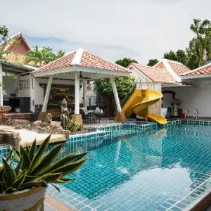 VILLA BUSARA